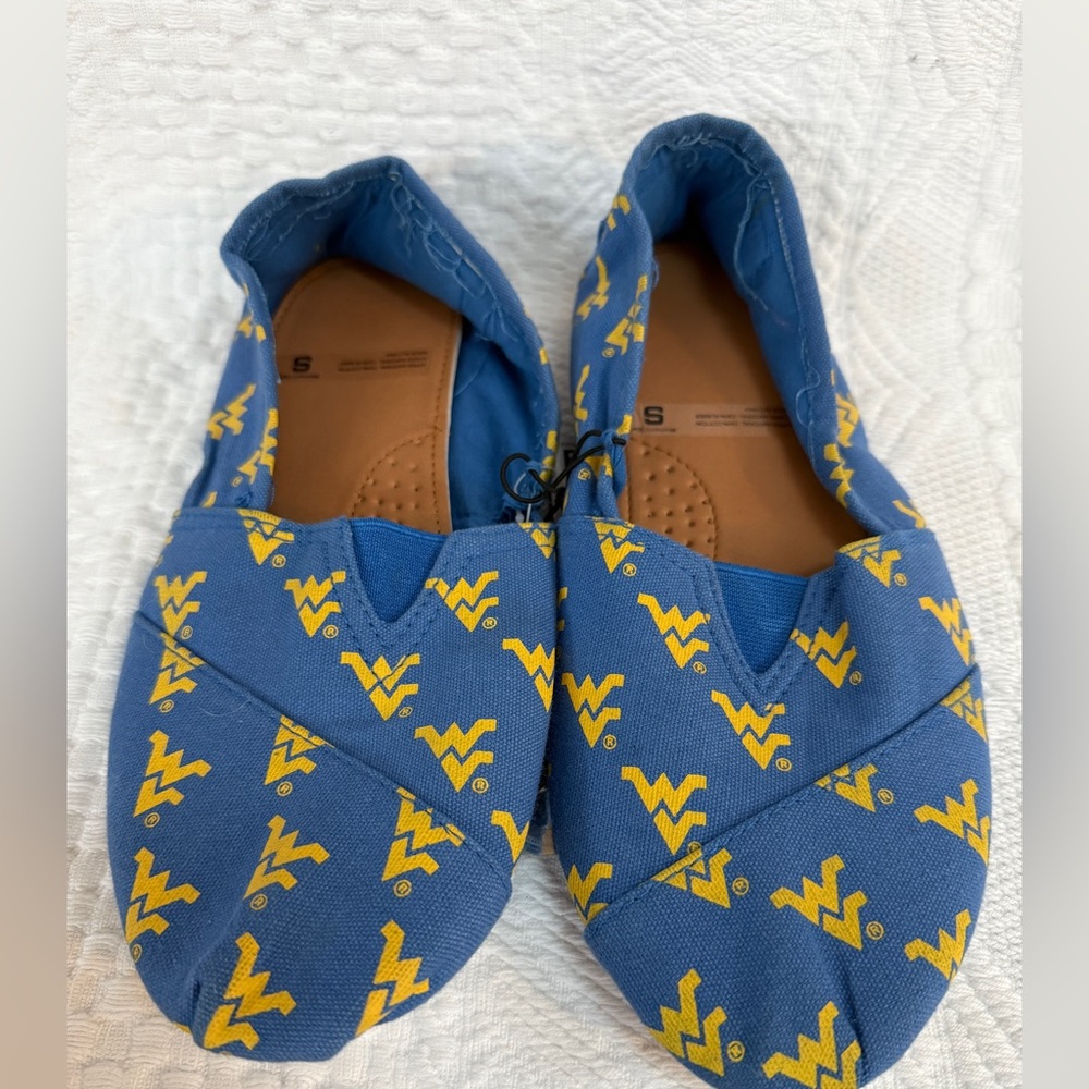 West Virginia University WVU Women’s Canvas Shoes Size Small A 5 6 7